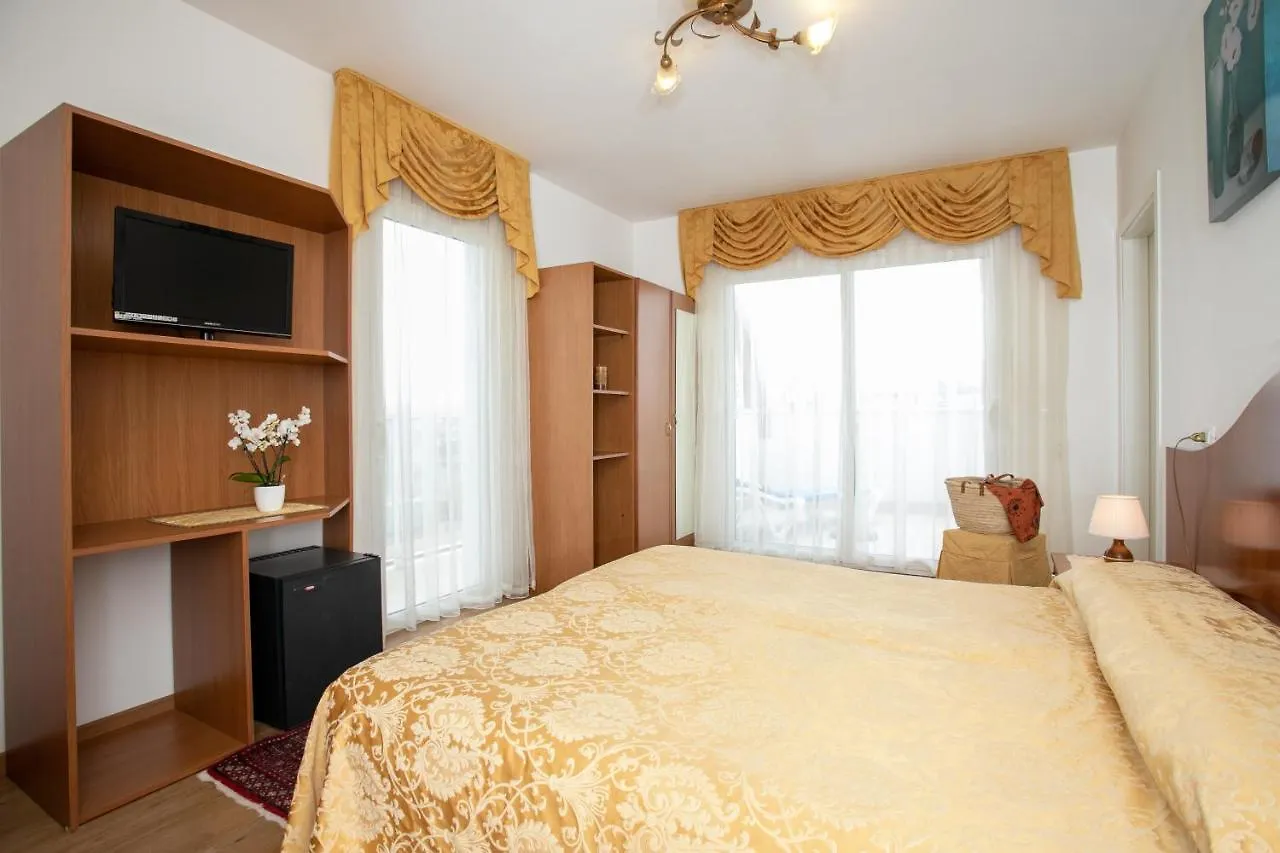 Hotel Panama Lido di Jesolo 3*,  Italy